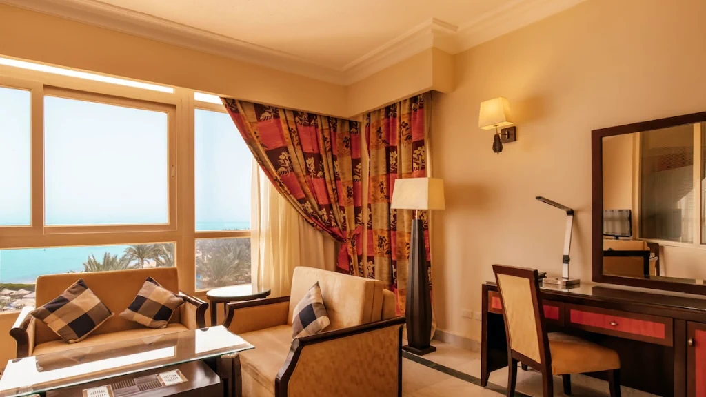 الفندق إيه أم سى رويال - الغردقة